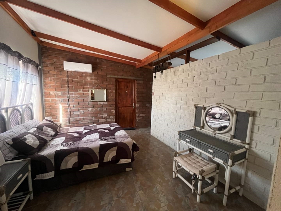 5 Bedroom Property for Sale in Die Rand Northern Cape